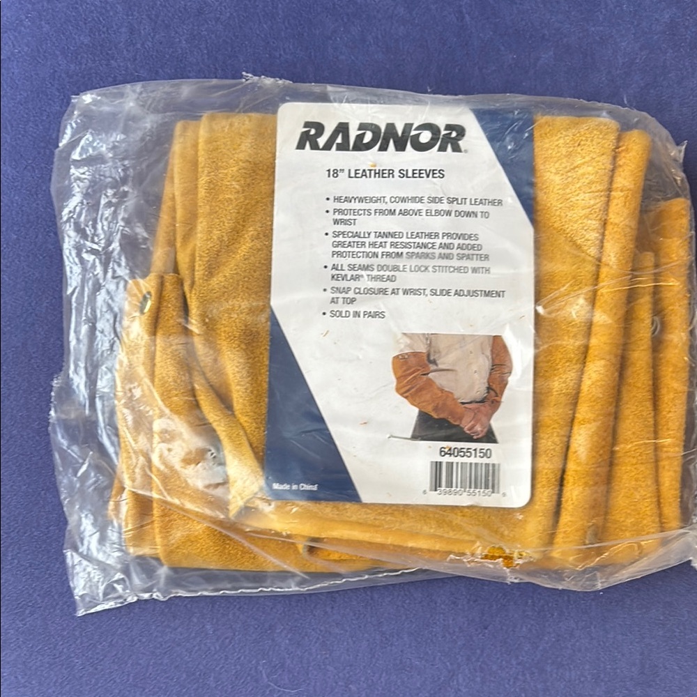 Radnor 18" Leather Sleeves